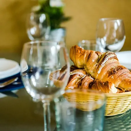 Hollo - Private Garage - A/c * ブダペスト