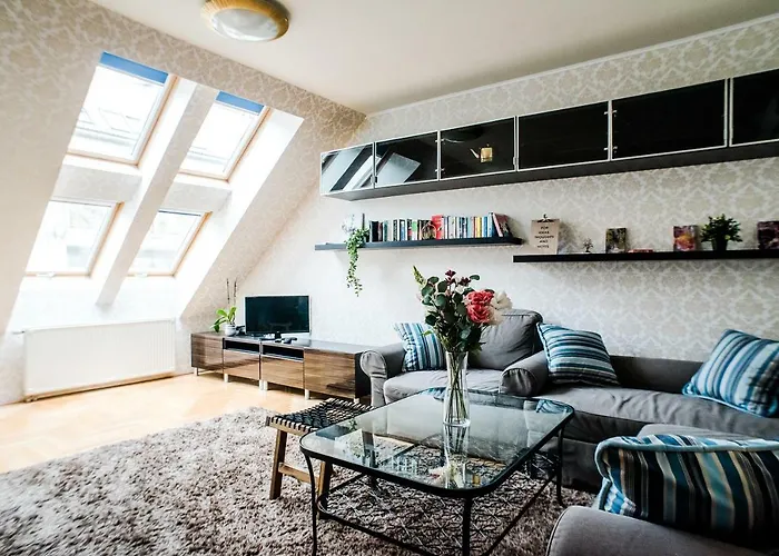 Appartement Hollo - Private Garage - A/c *