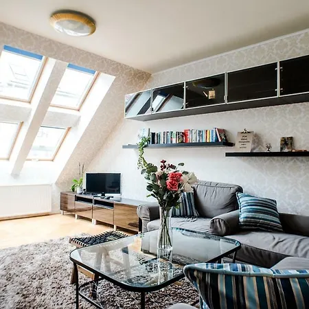 Hollo - Private Garage - A/c Apartman *